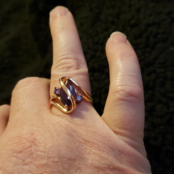 SOLD 7. Jewelry BLOWOUT Ring Rose gold, Amathyst - Picture 2 of 5